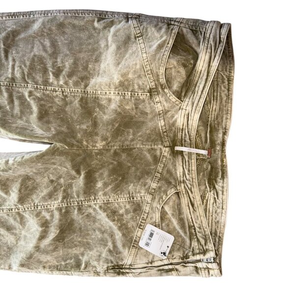 NWT Free People Fast Lane Low Rise Flare Pants in Crushed Rosemary - Picture 6 of 8